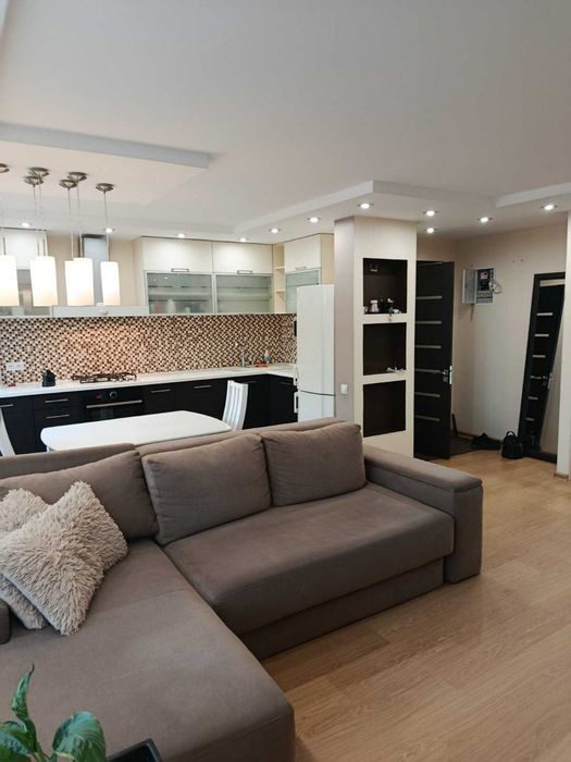 продам 3 к\к вул Образцова,дизайн,ремонт,меблі та техніка залишаються