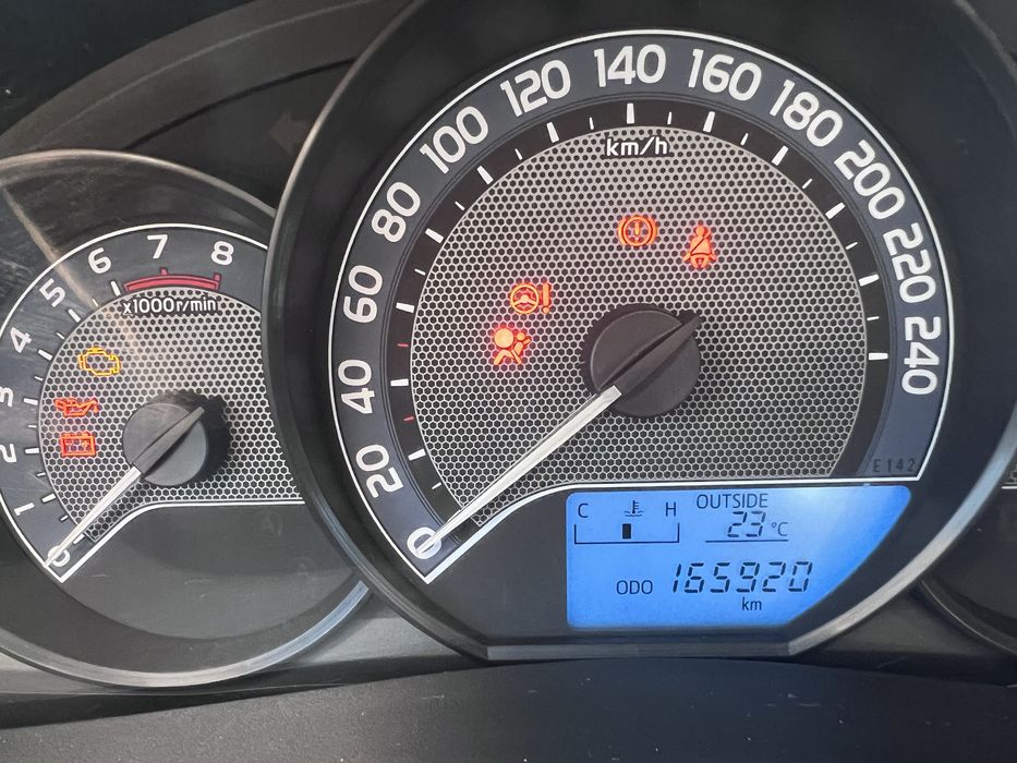 Toyota Corolla 1.33 2013 р. 6-мех.