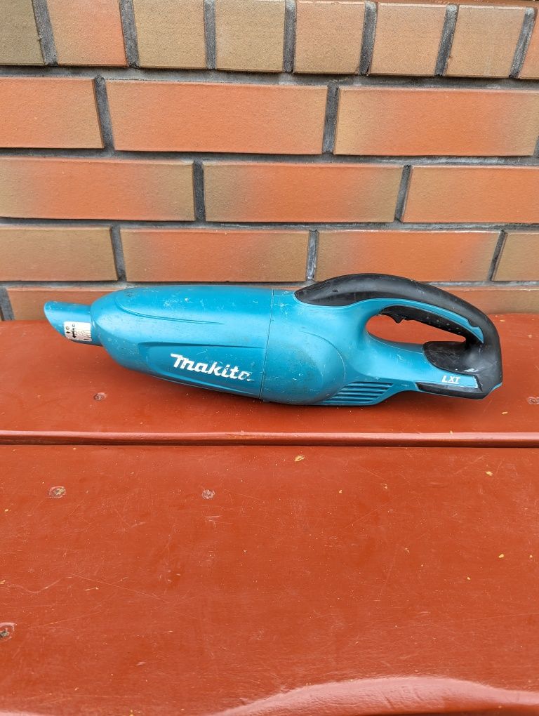 Makita DCL180 odkurzacz