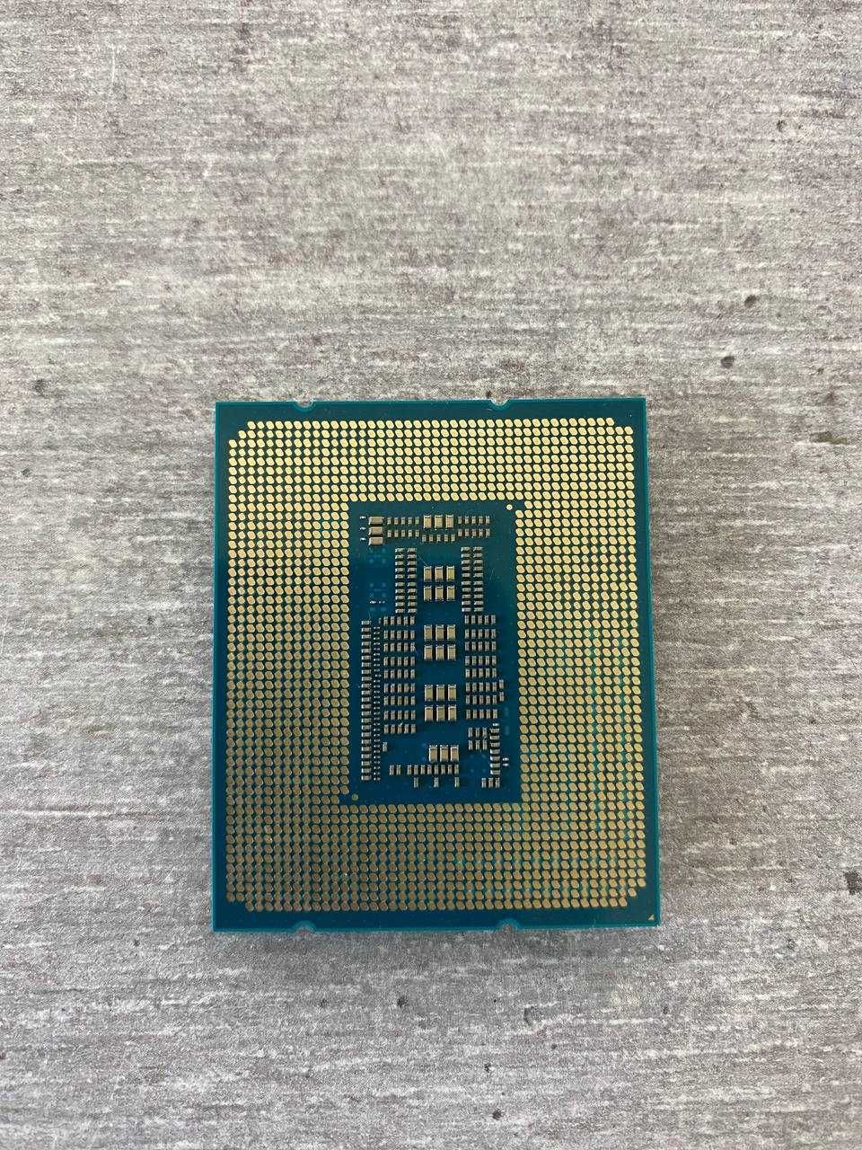 Intel Core i7 - 13700kf ( не робочий)