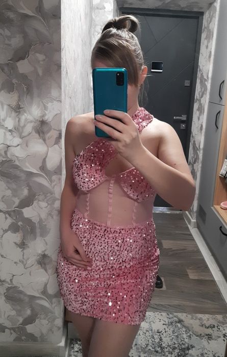 Сукня в паєтки розмір с, с-м