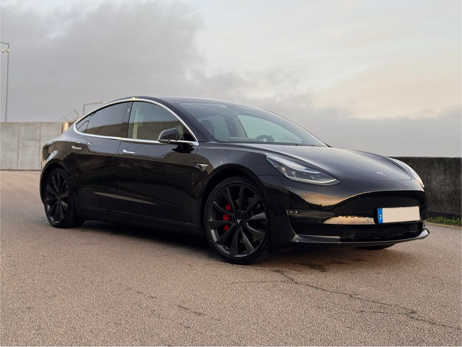 Tesla Model 3 Performance