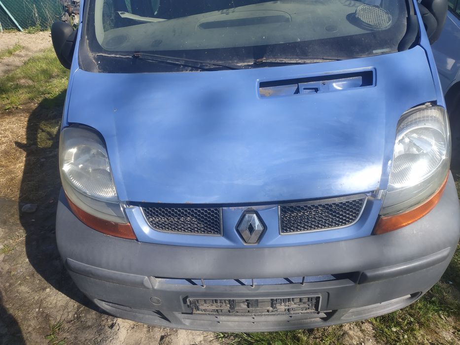 Zderzak przedni renault Trafic