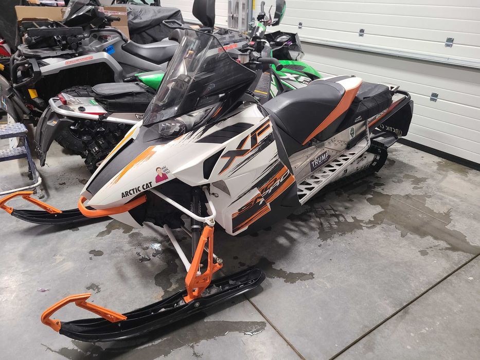 Skuter sniezny Arctic Cat  800 Skidoo  Yamaha