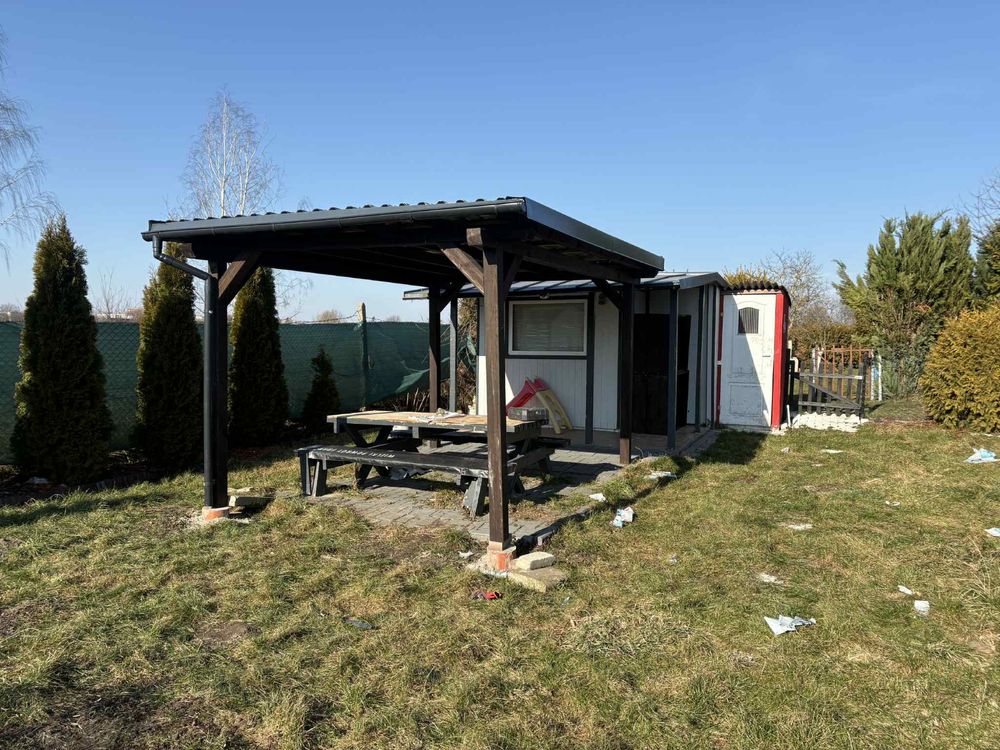 Drewniane konstrukcje ogrodowe – domki, altany, pergole i więcej!