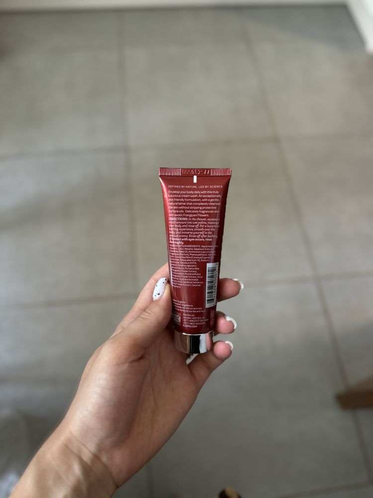 Elemis крем-гель для душу