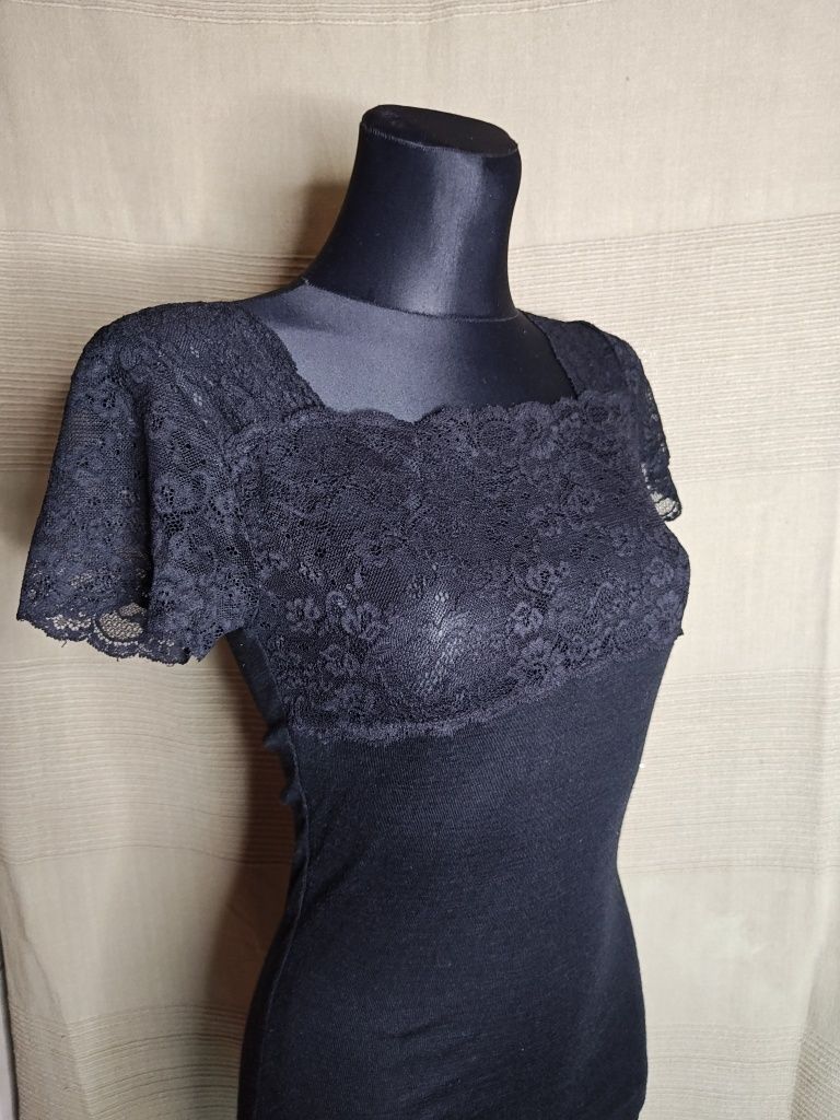 Czarna Bluzka/ t-shirt na krótki rękaw  M Koronka  Basic Elegancka