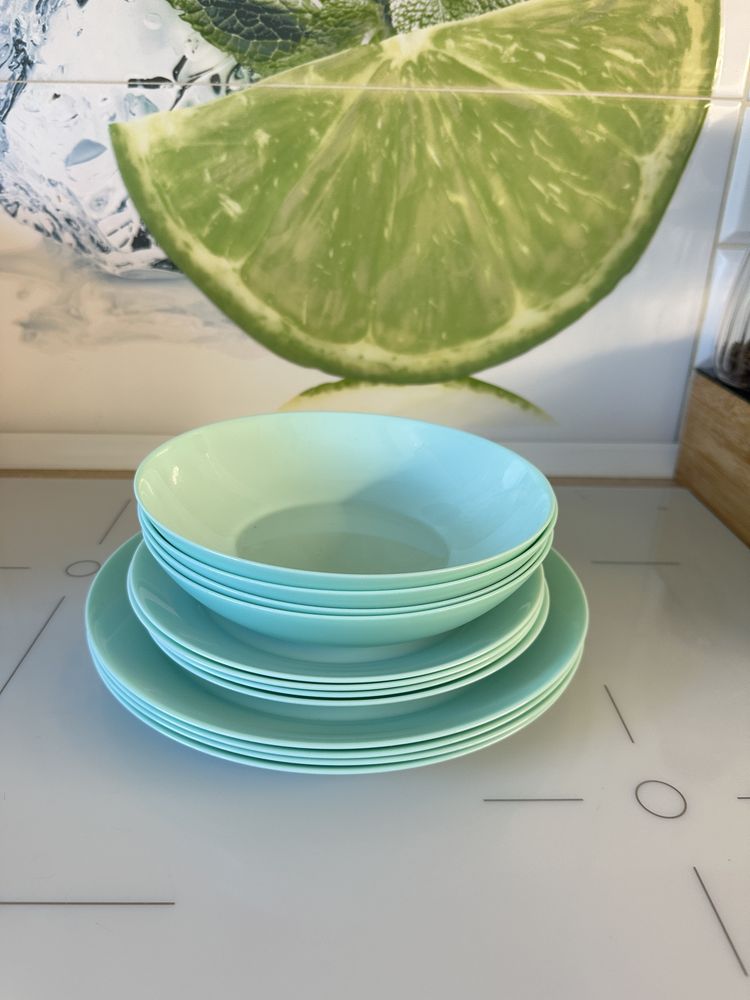 Zestaw telerzy Ikea dla 4 osób kolor miętowy