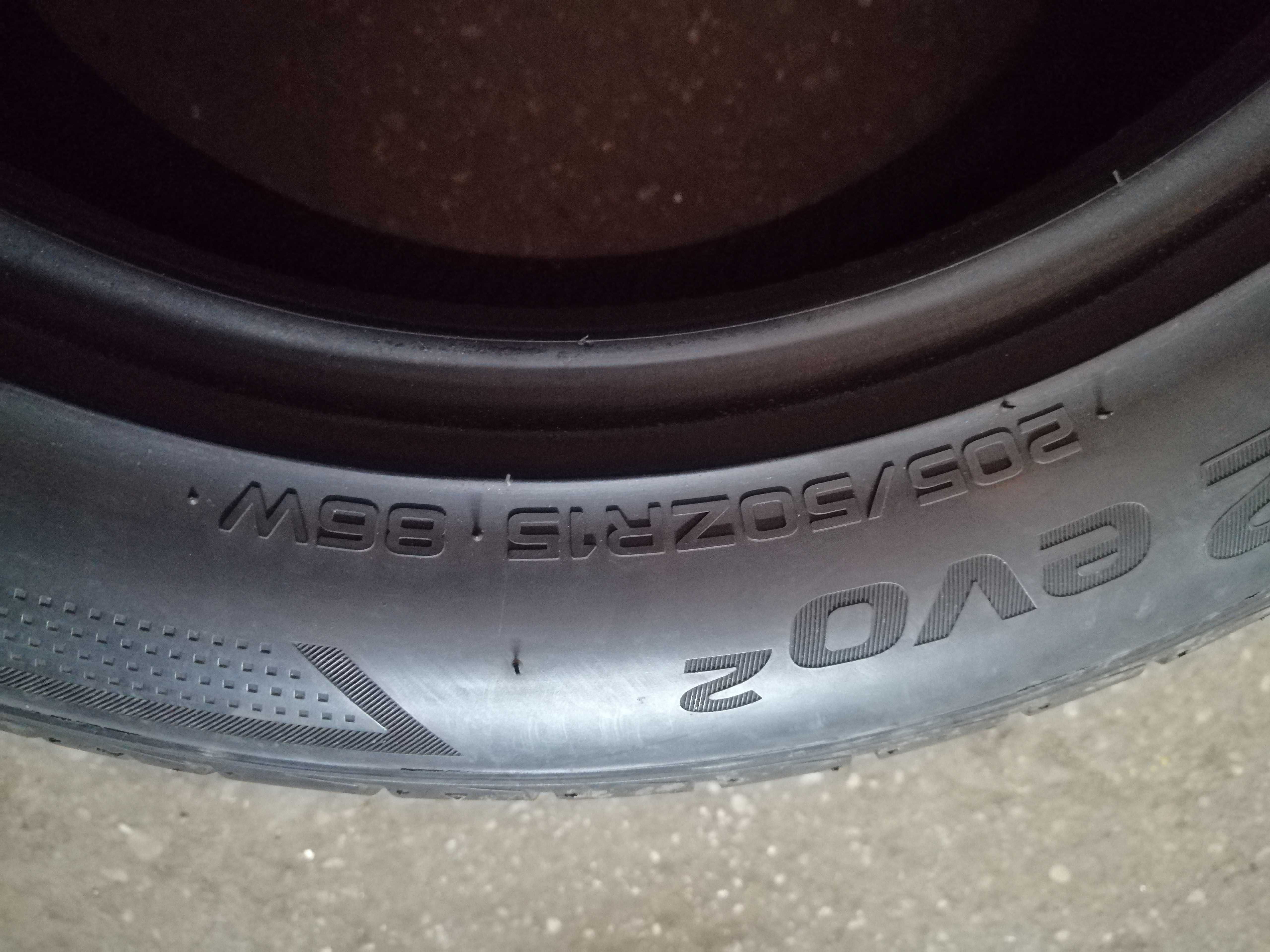 2x205 /50/15 lato Hankook