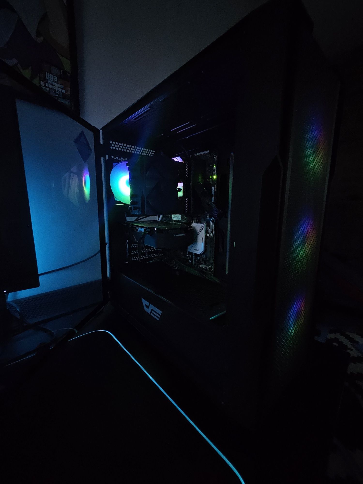 Komputer gamingowy gtx 1660 Tuf Corsair 16gb ram