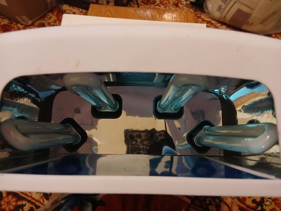 Лампа для гель затвердіння