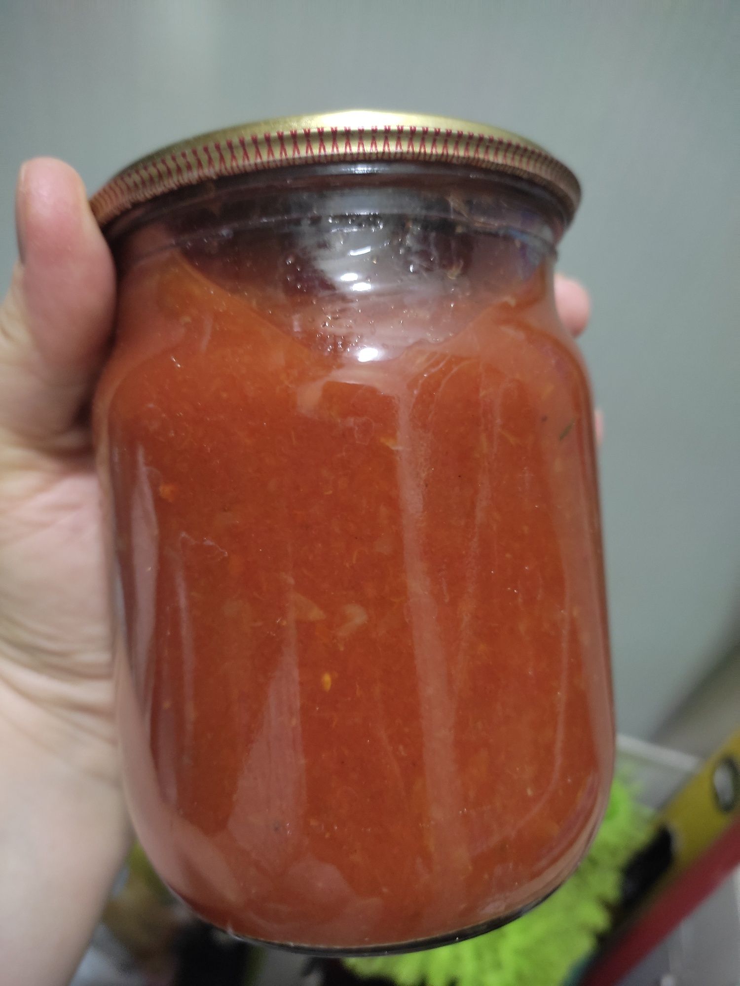 Консервація огірочки помідорчики домашній кетчуп борщова заправка