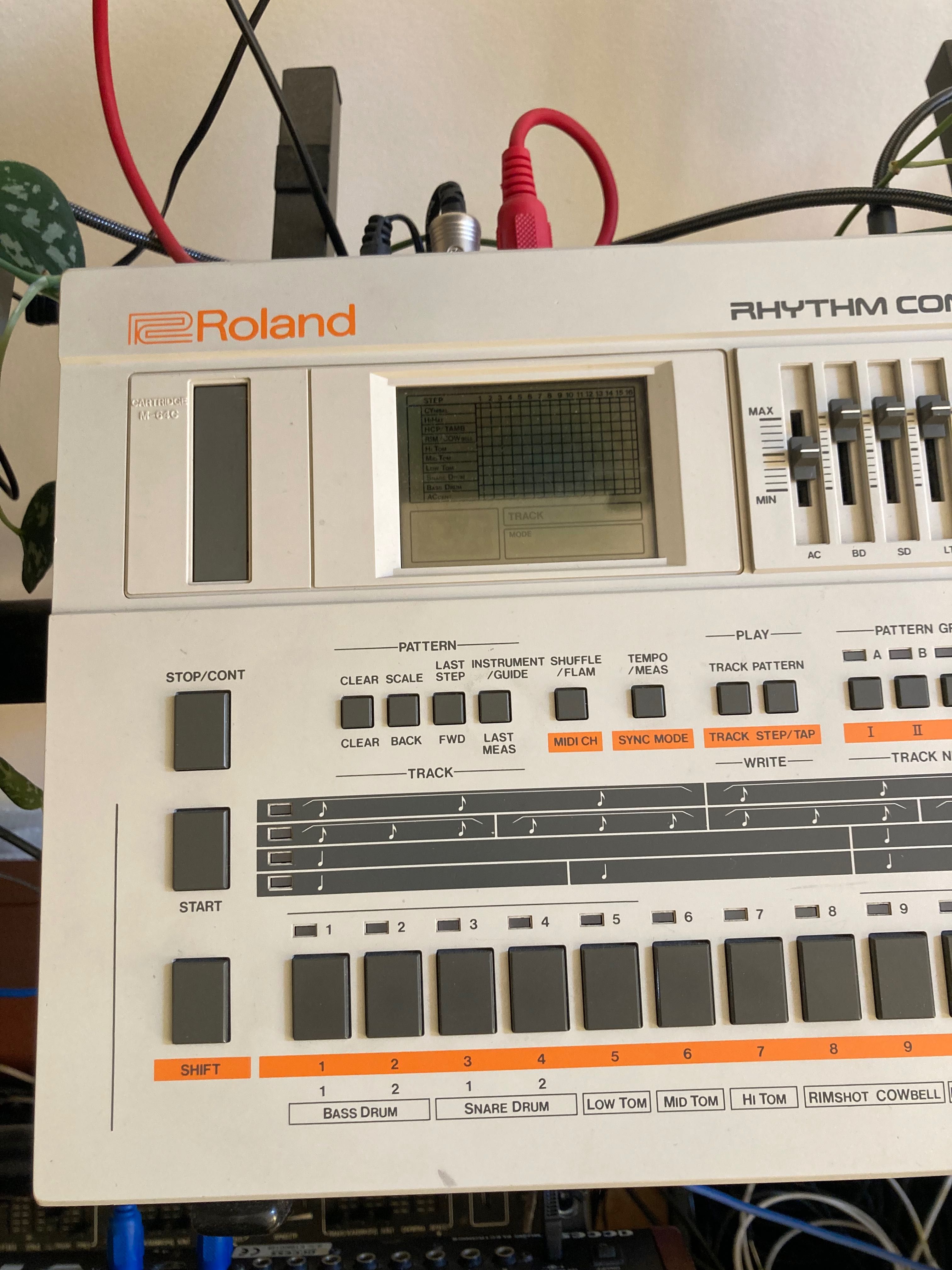 Automat perkusyjny Roland TR-707