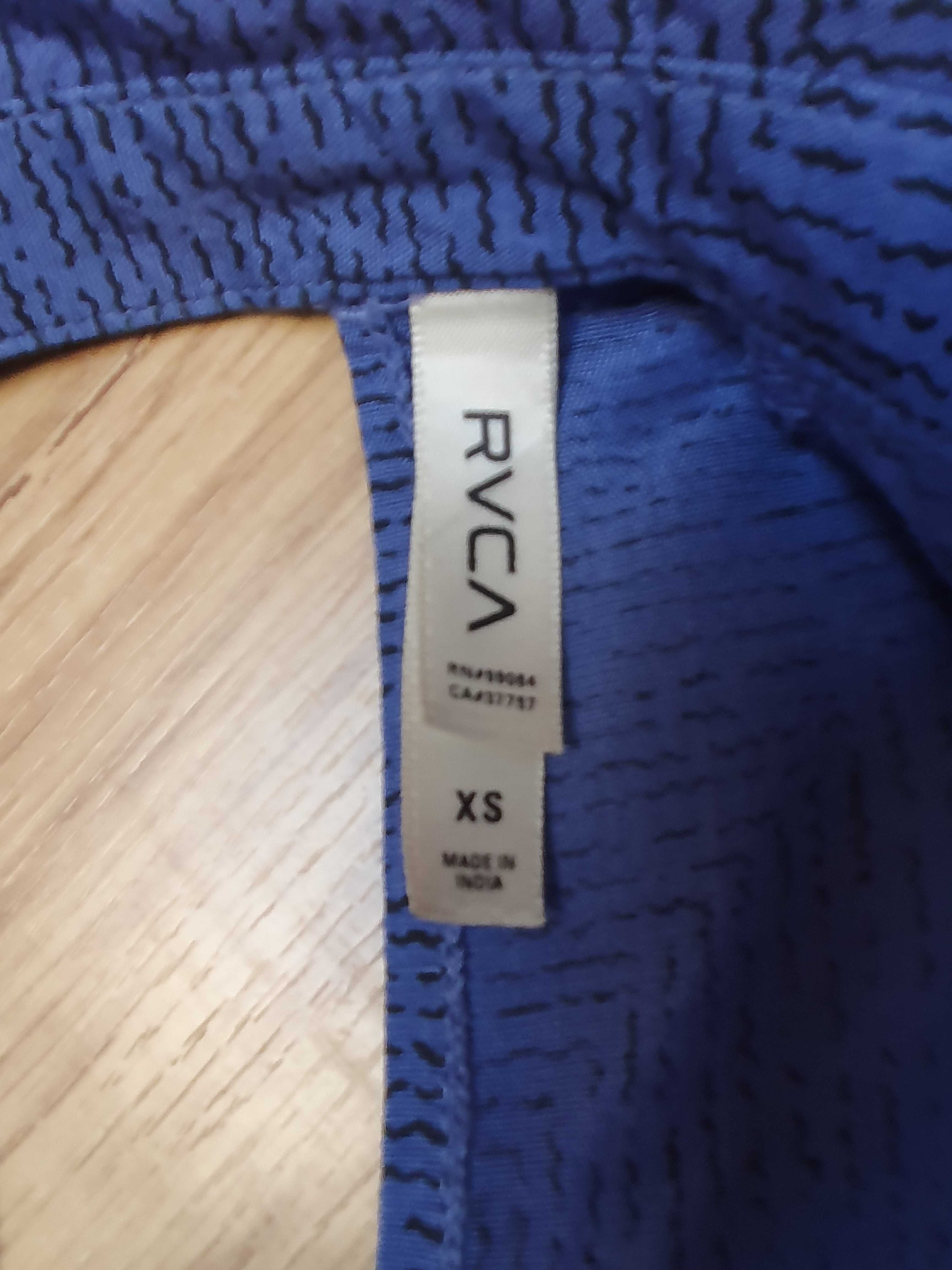 Ótimo e original vestido, tamanho XS (14 anos), marca RVCA.