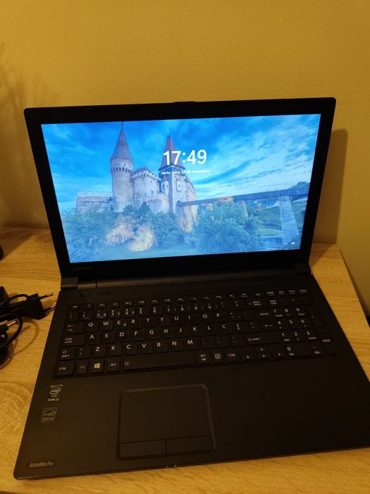 Portátil Toshiba satélite  Pro R50-B-119