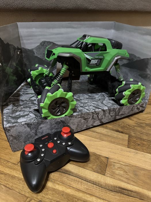 Джип на радіокеруванні off road crawler дрифт монстер трак