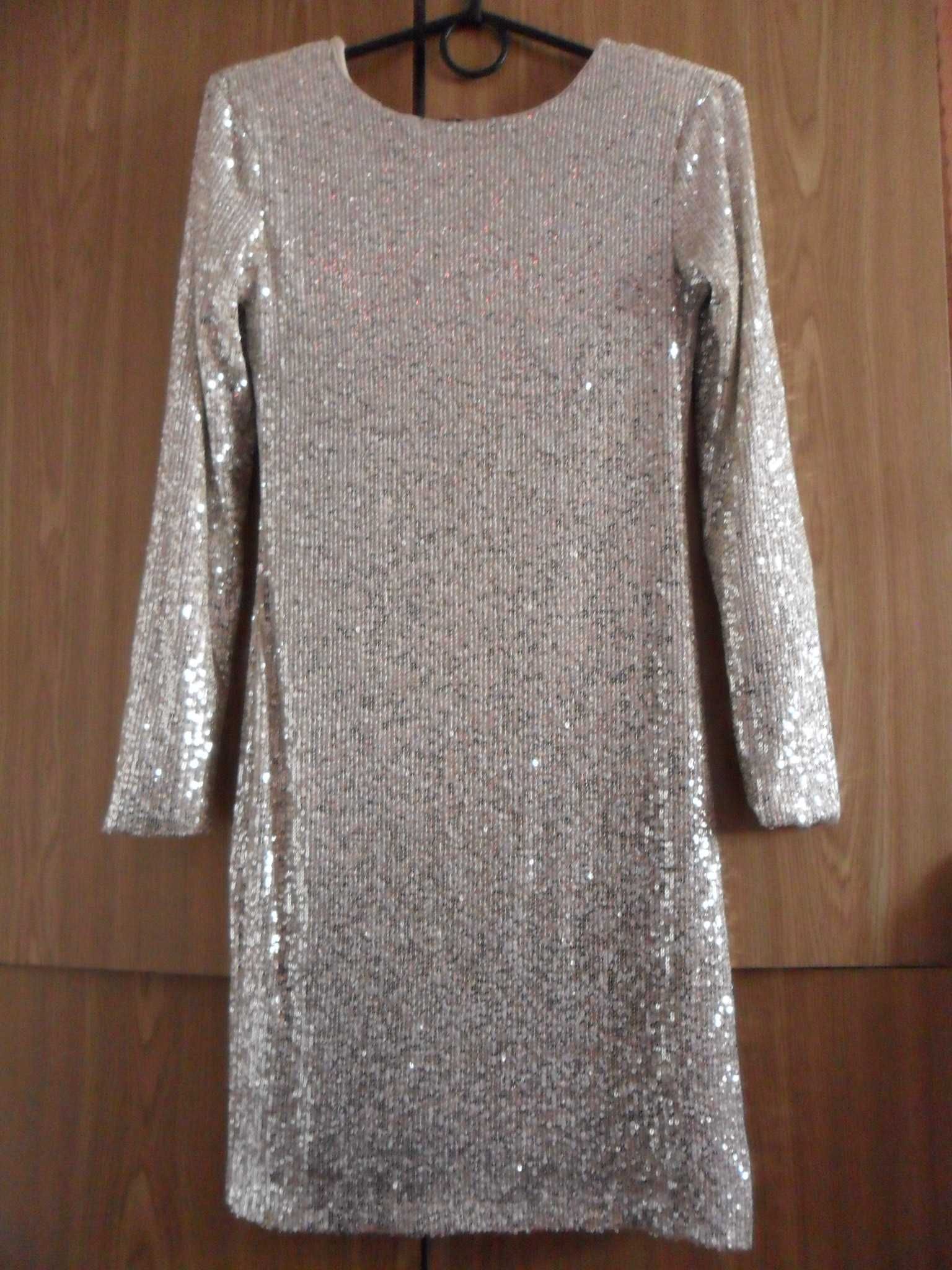 Яркое, серебряное платье пайетки 42 р.