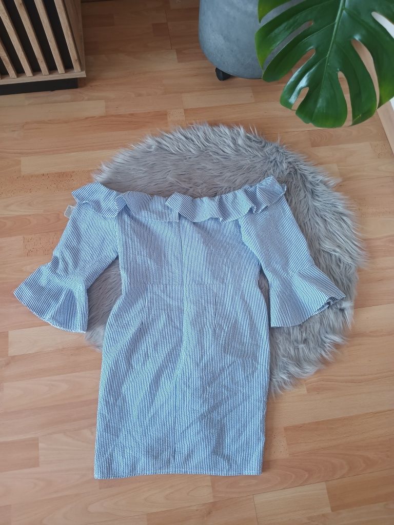 Piękna sukienka ASOS w paski hiszpanka zbufkami plus size xl baby blue