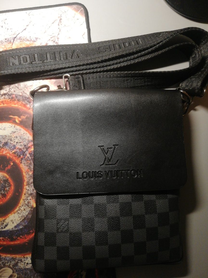 Saszetka Louis Vuitton LV
