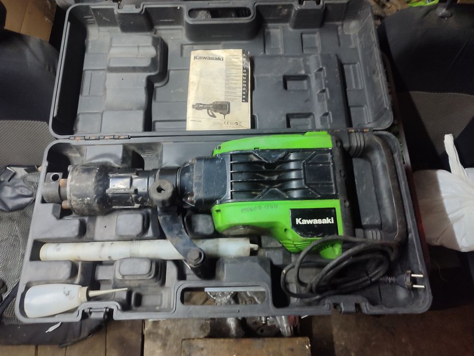 Відбійний молоток Kawasaki
