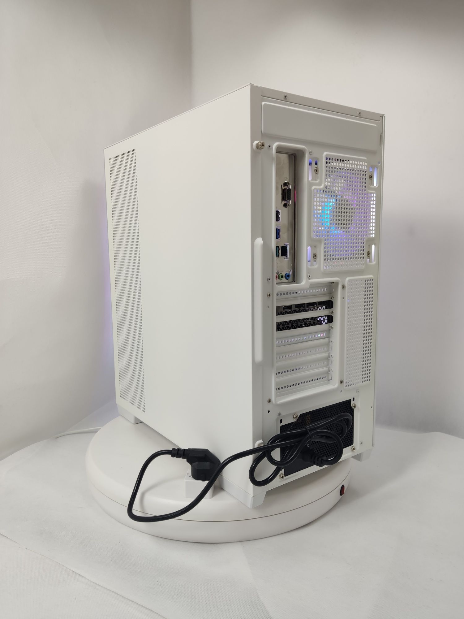 Komputer Gamingowy i7-14700K, RTX 5080, 32 GB,SSD,Win 11,USDC