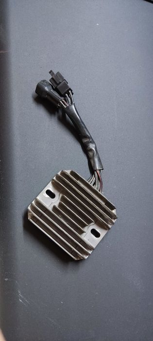 Regulator napięcia Suzuki SV650