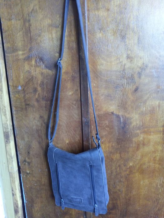 Кожаная сумка на плечо