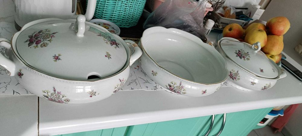 3 Wazy obiadowe z porcelany niemieckiej