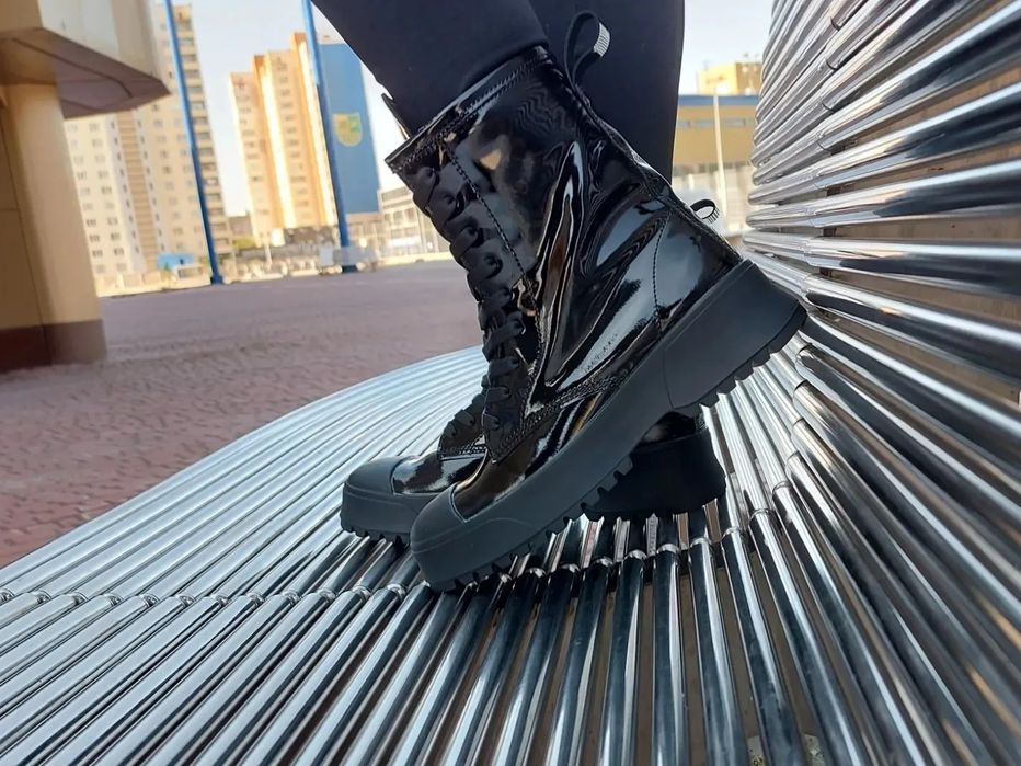 ОГОНЬ!!! 37Р Демі натуральний лак жіночі ботинки черевики