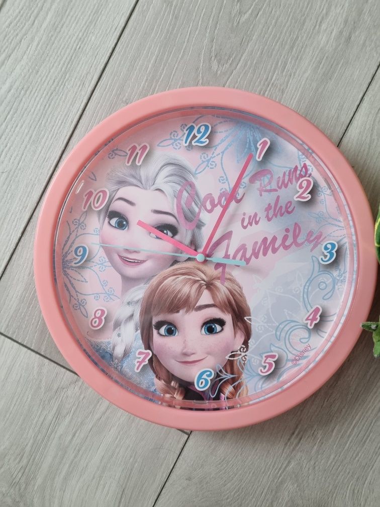 Zegar Elsa i Anna plus gratis maskotka
