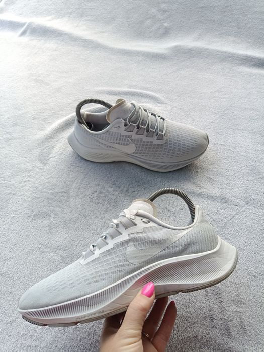 Женские кроссовки Nike Zoom р39.5-40