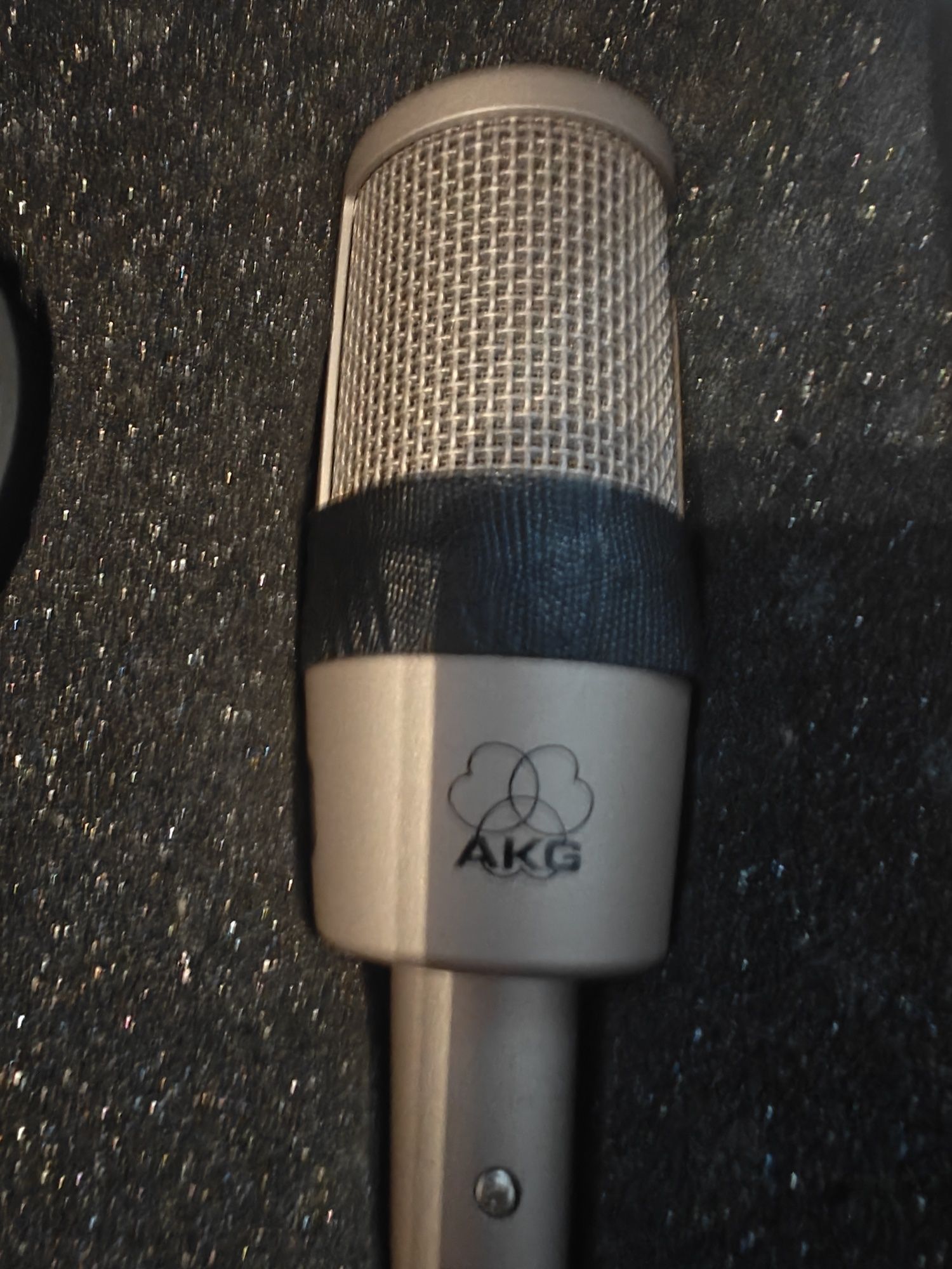 AKG 2000B mikrofon studyjny jak nowy z walizką