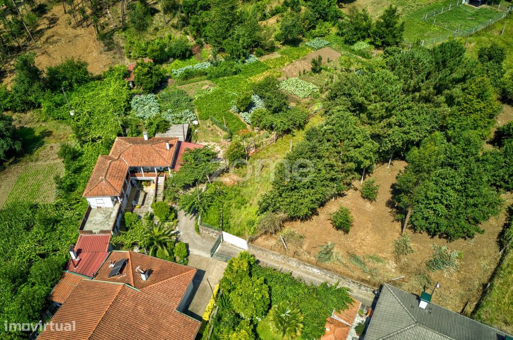 Terreno para construção de moradia individual em Barreiros - Amares.