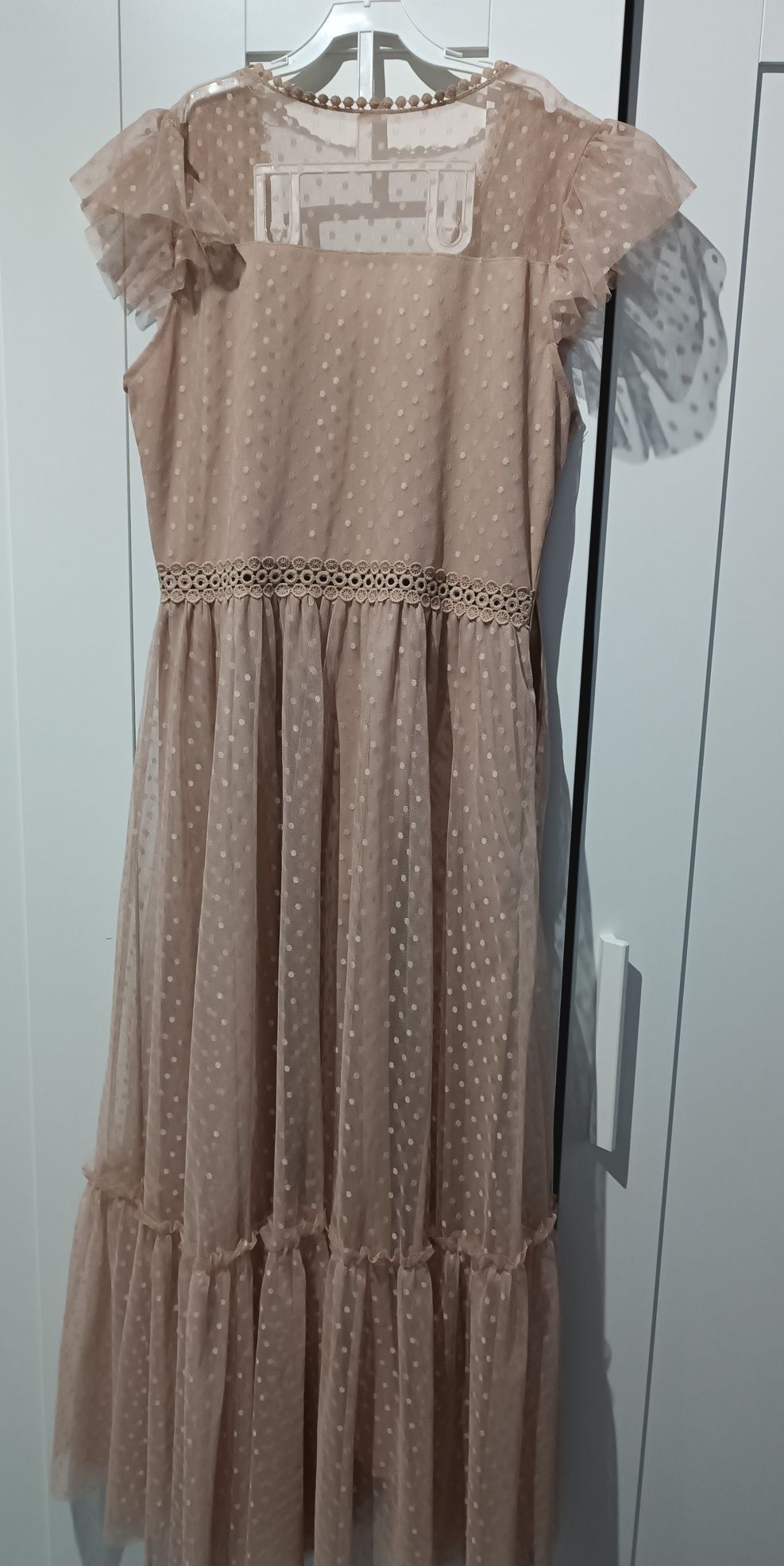 Sukienka elegancka tiulowa