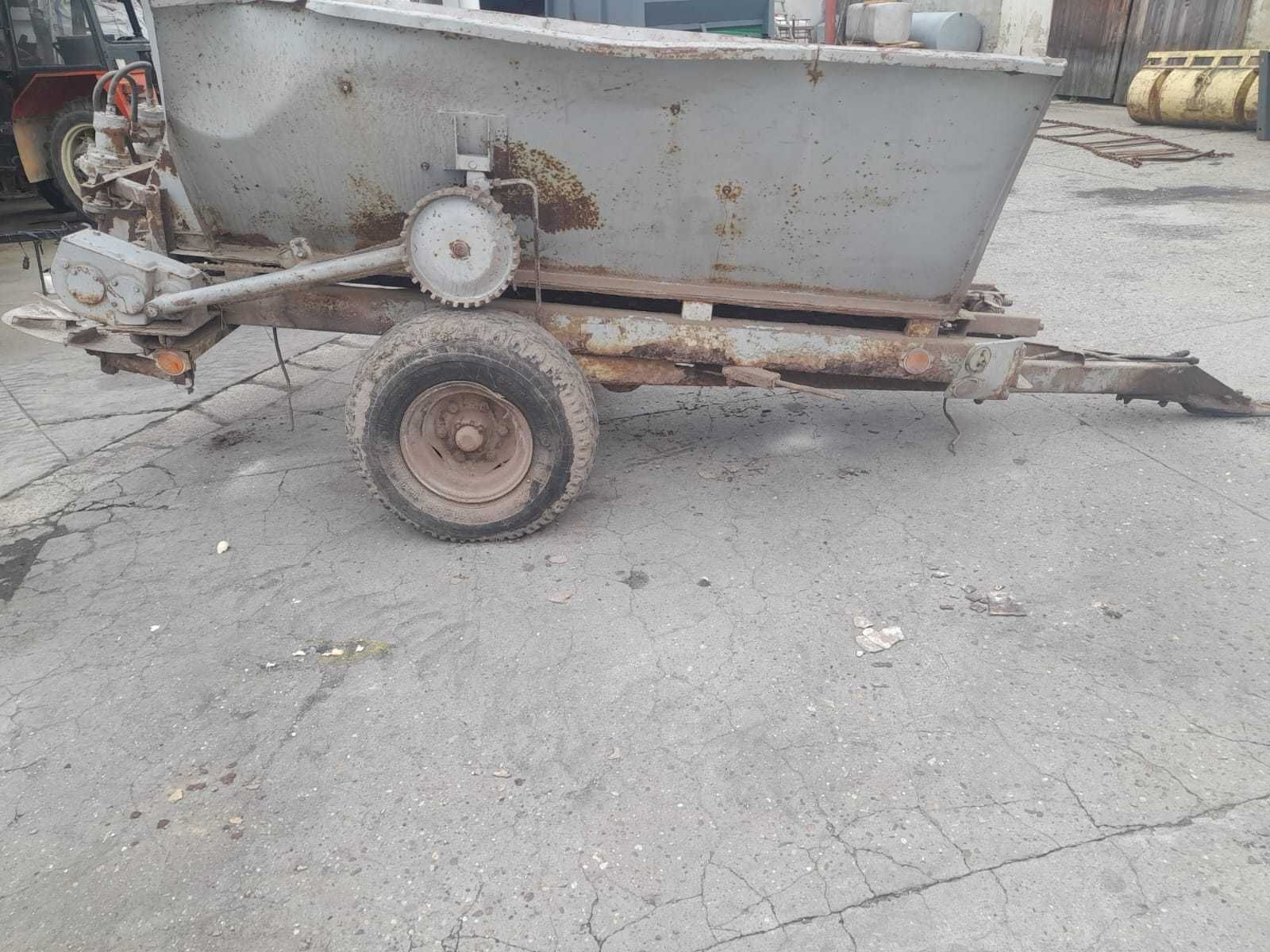 Sprzedam rozsiewacz wapna rcw3 olejowy