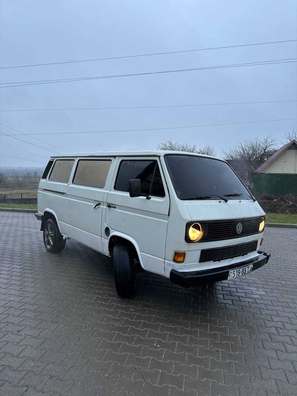 Volkswagen Caravelle Transporter 8+1 пасажир в хорошому стані