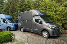 Renault master  Koniowóz 3-osoby, 2-konie, nowa zabudowa!!! gwarancja