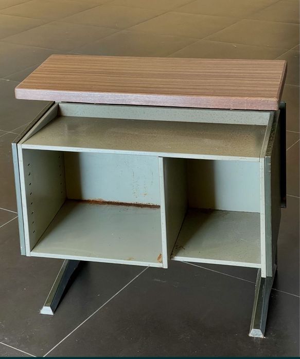 Armário contentor em aço Daciano da Costa - Da Longra