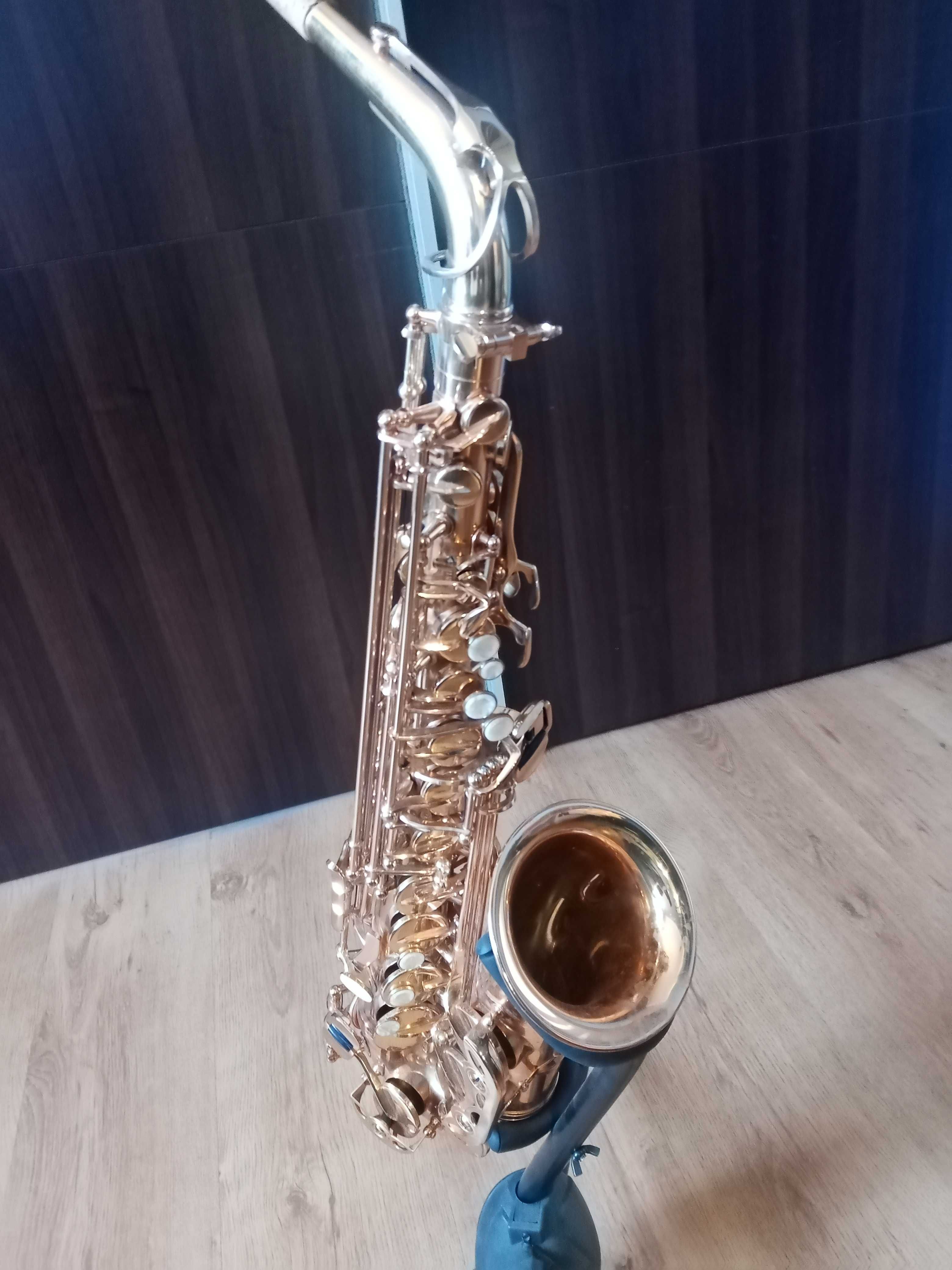 Saksofon altowy Conn AS650