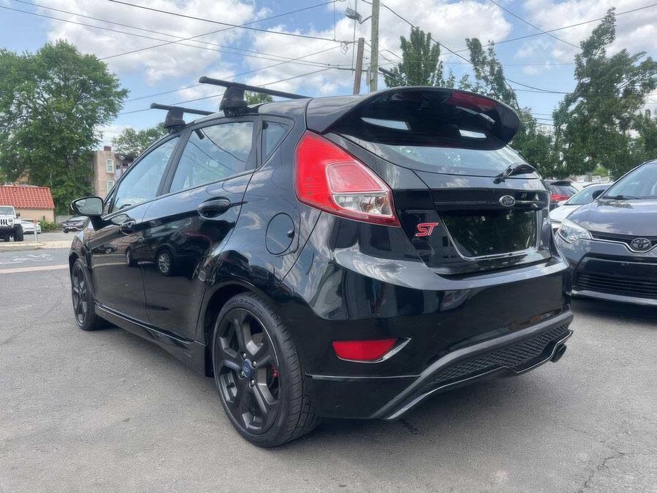 Ford Fiesta ST      2019