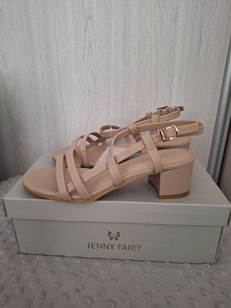 Jenny Fairy sandały r. 36 sandałki CCC