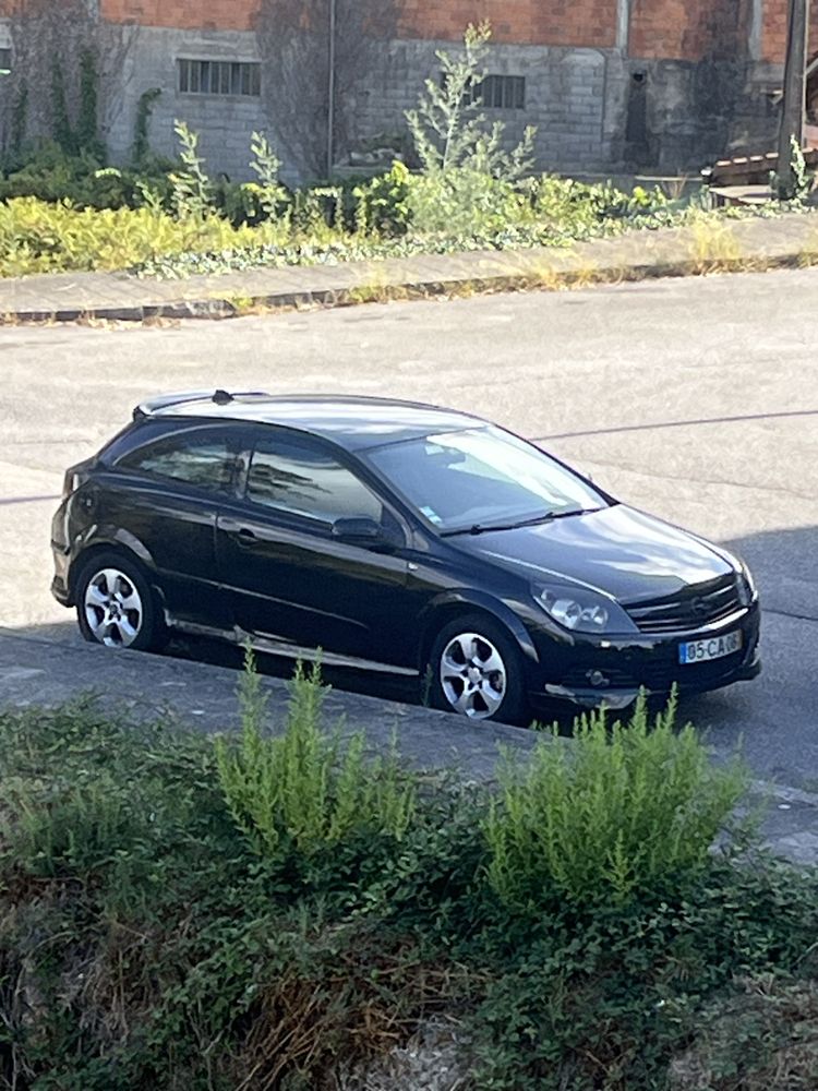 Opel astra gtc 5 lugares