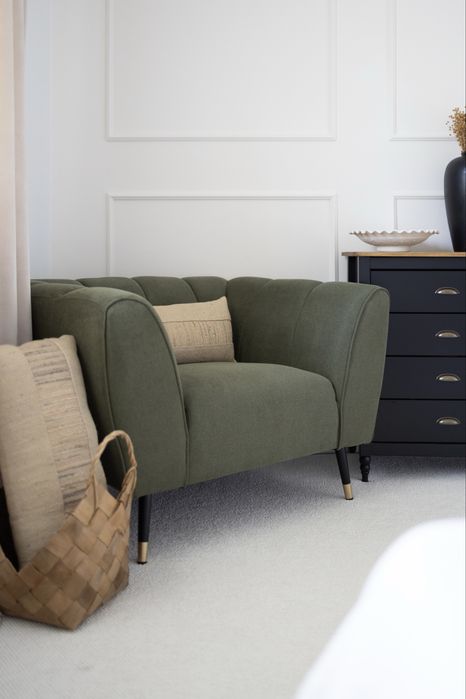 Fotel tapicerowany zielony khaki