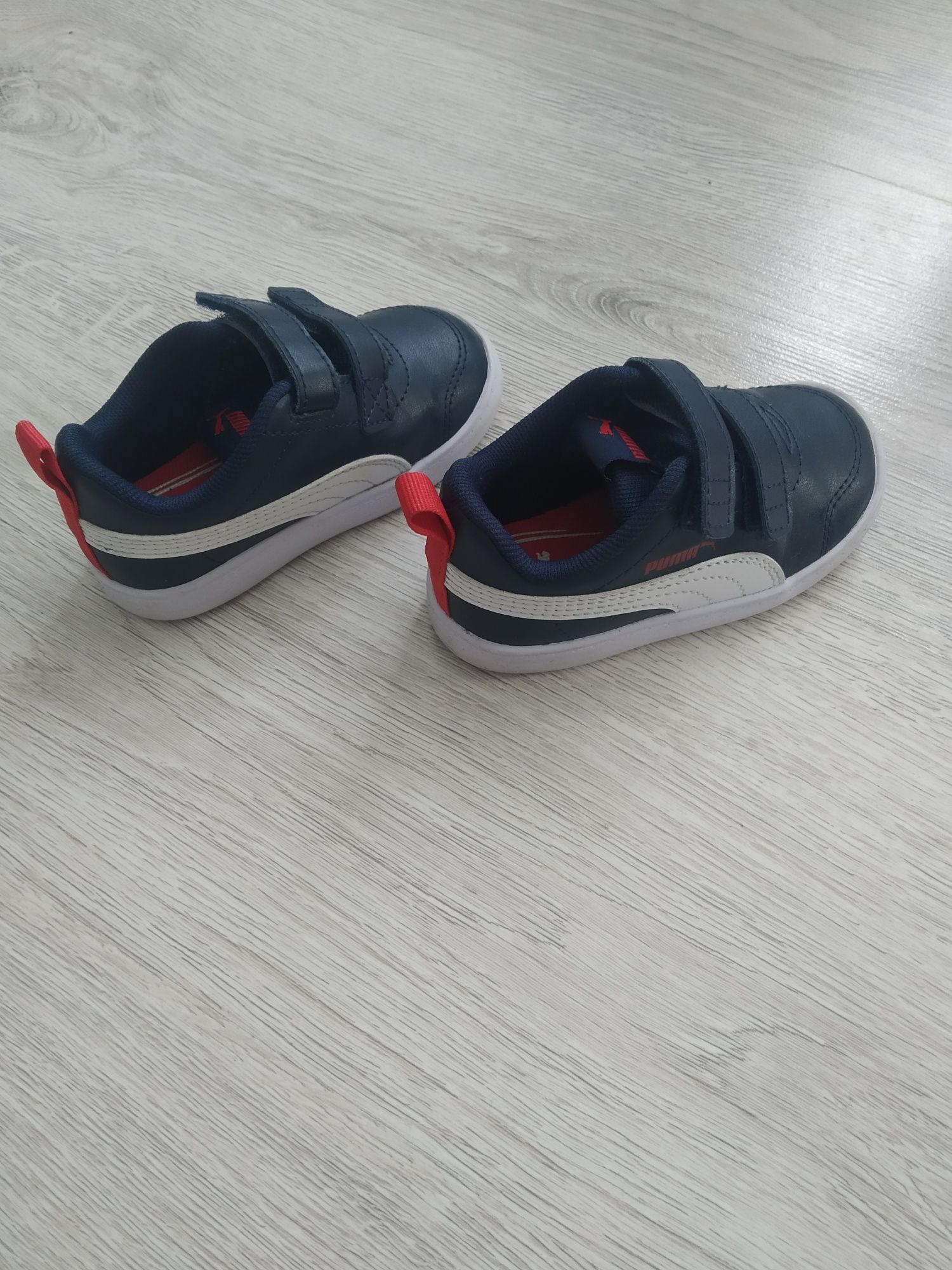 Adidasy chłopięce Puma, rozmiar 21