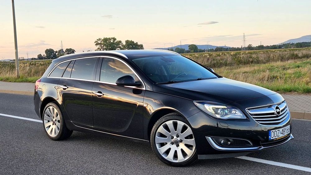Opel Insignia Lift 2.0 CDTI BiTurbo 195KM 4x4 BiXenon Ledy NawiPL TouchPad GrzFotele