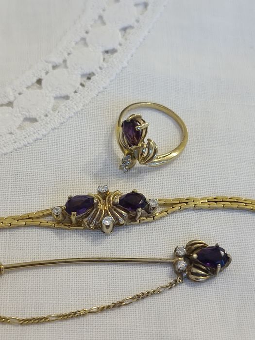 Серебро,аметисты,позолота.Браслет, кольцо,булавка. Нежные и красивые