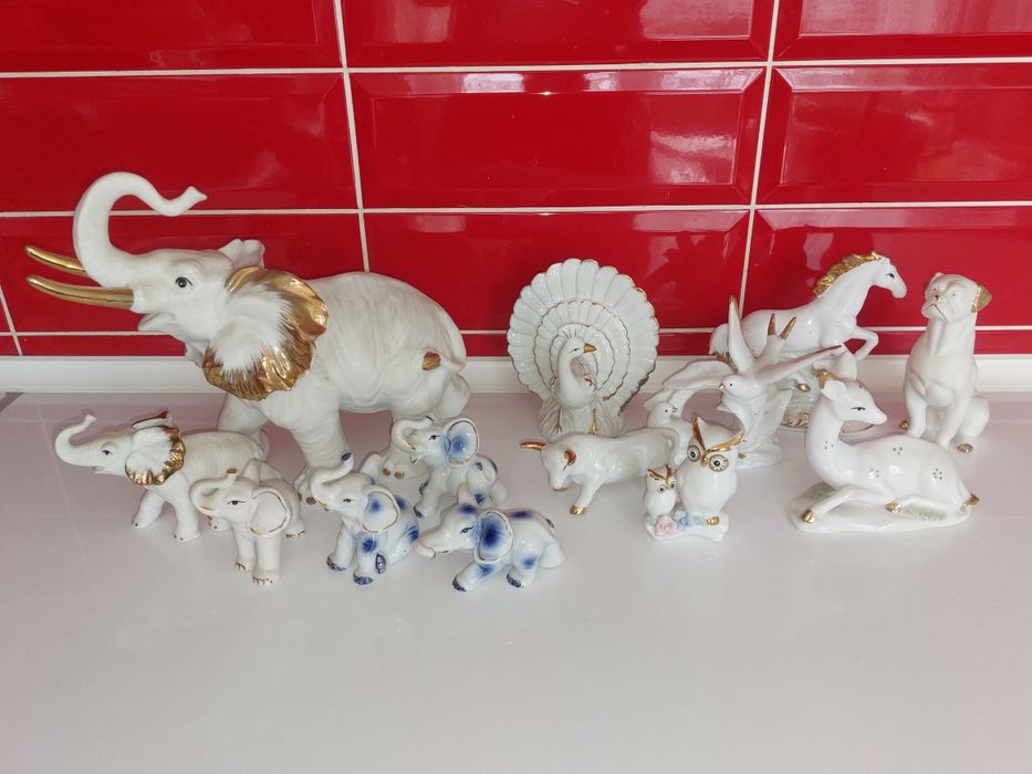 Фарфоровые статуетки из Чехии.