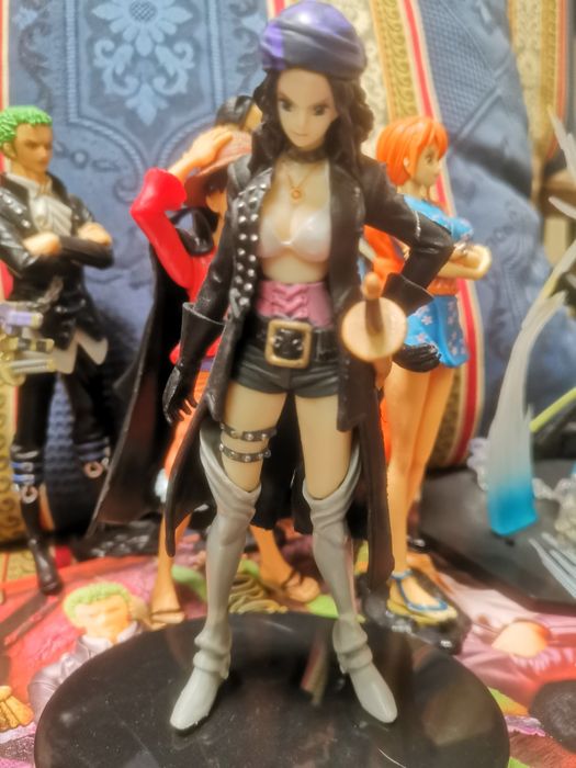 Figuras Anime série One Piece com cerca de 15 a 17cm como novas