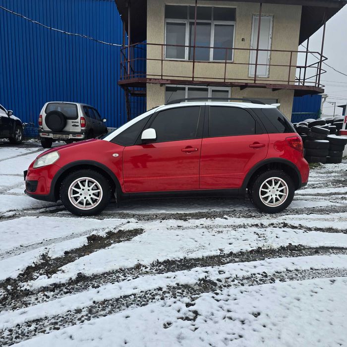 Продам Suzuki sx4 1.6 бензин 2012г.в.