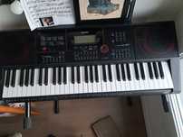 Piano Casio CT-x3000
